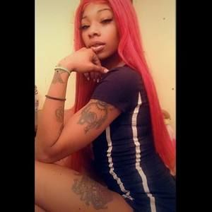 Meet your Posher, Denaee